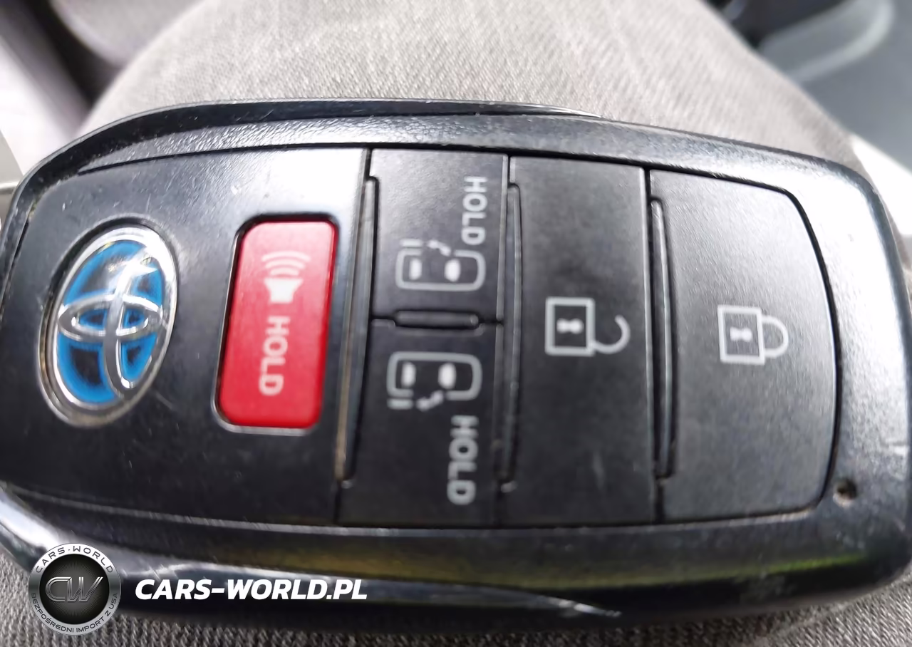 2025 Toyota Sienna Le VIN:5TDKRKEC6SS225214 - 11