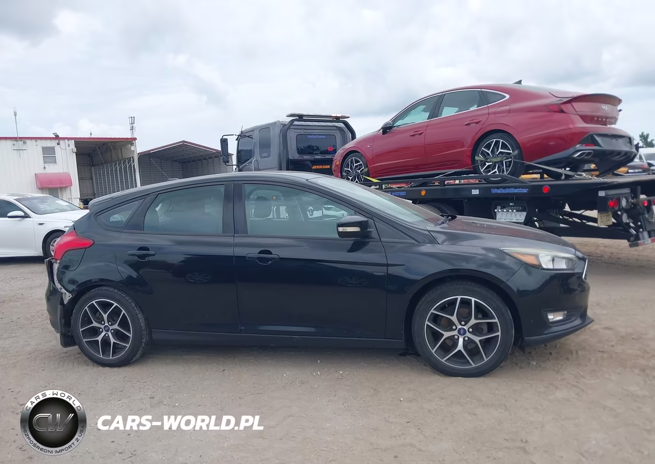 2017 Ford Focus Sel VIN:1FADP3M23HL307947 - 13