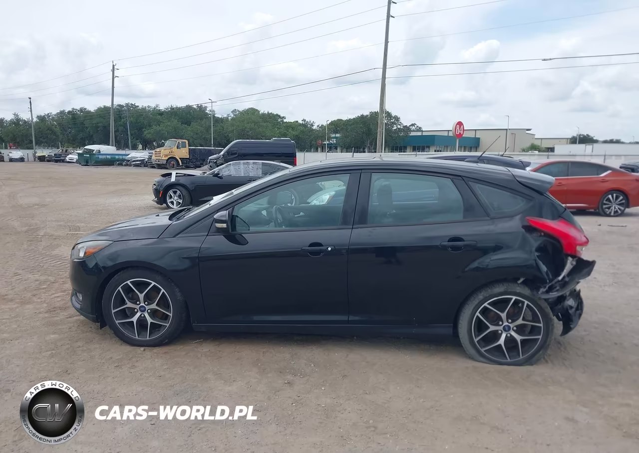 2017 Ford Focus Sel VIN:1FADP3M23HL307947 - 14