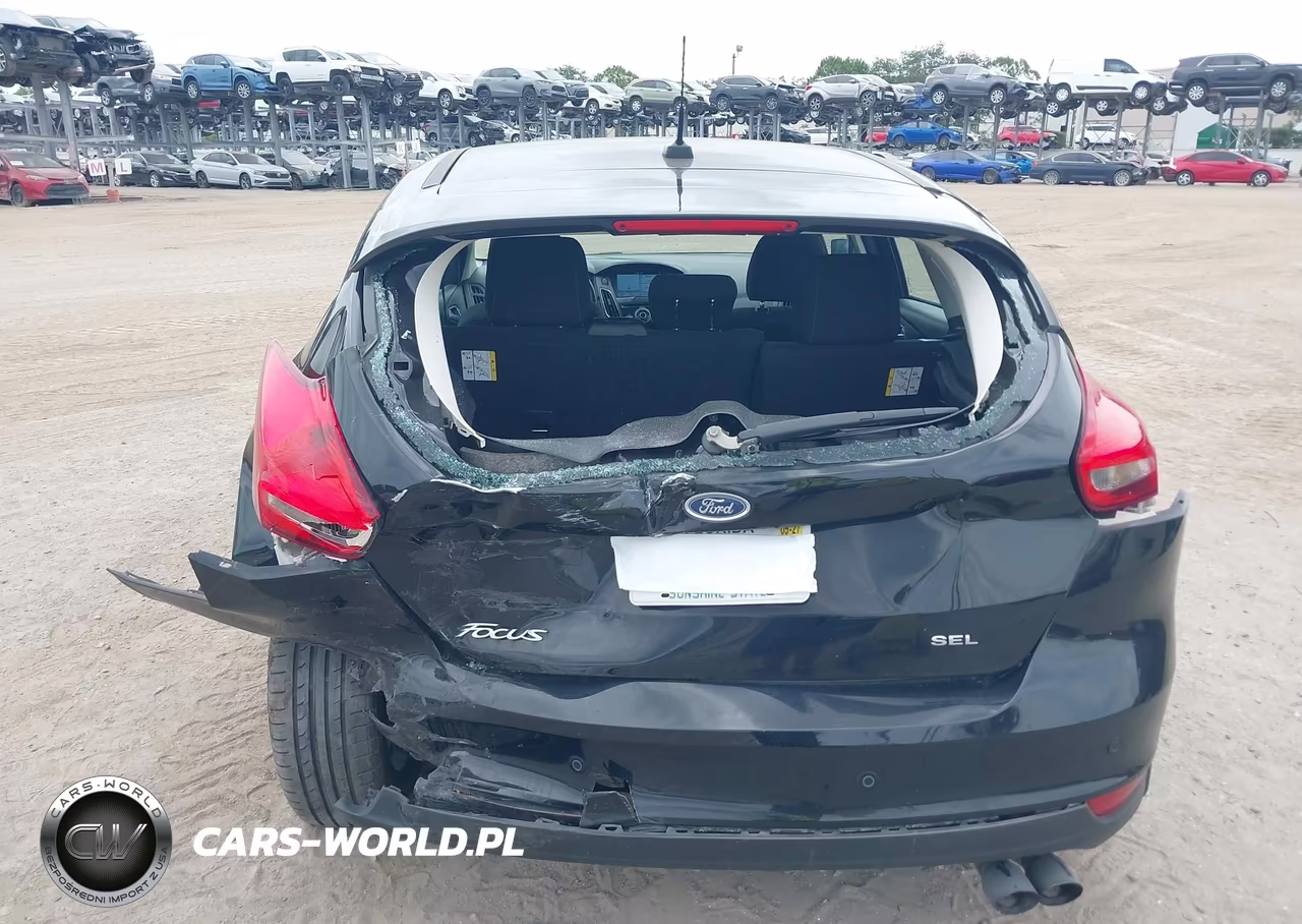 2017 Ford Focus Sel VIN:1FADP3M23HL307947 - 16