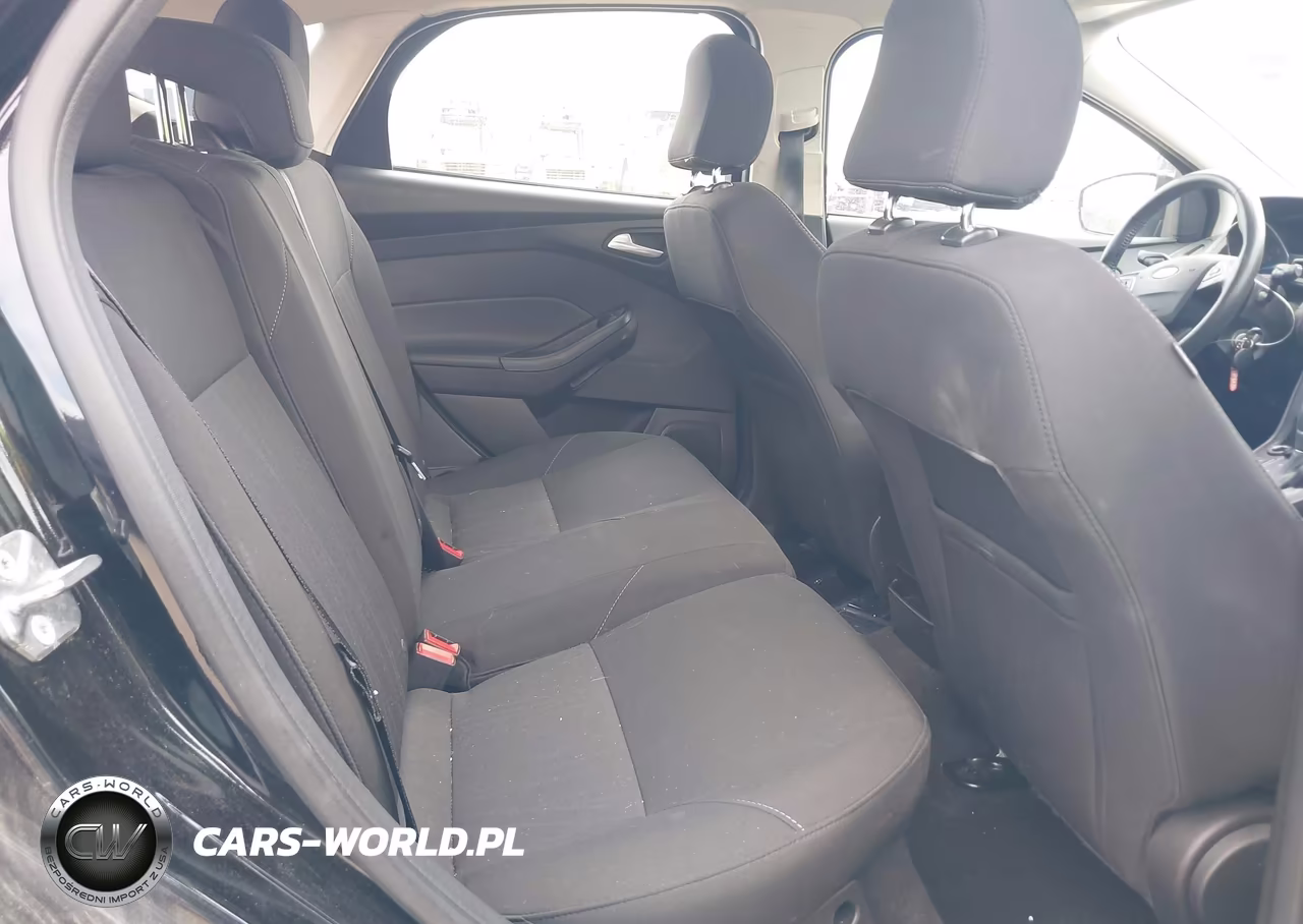 2017 Ford Focus Sel VIN:1FADP3M23HL307947 - 8