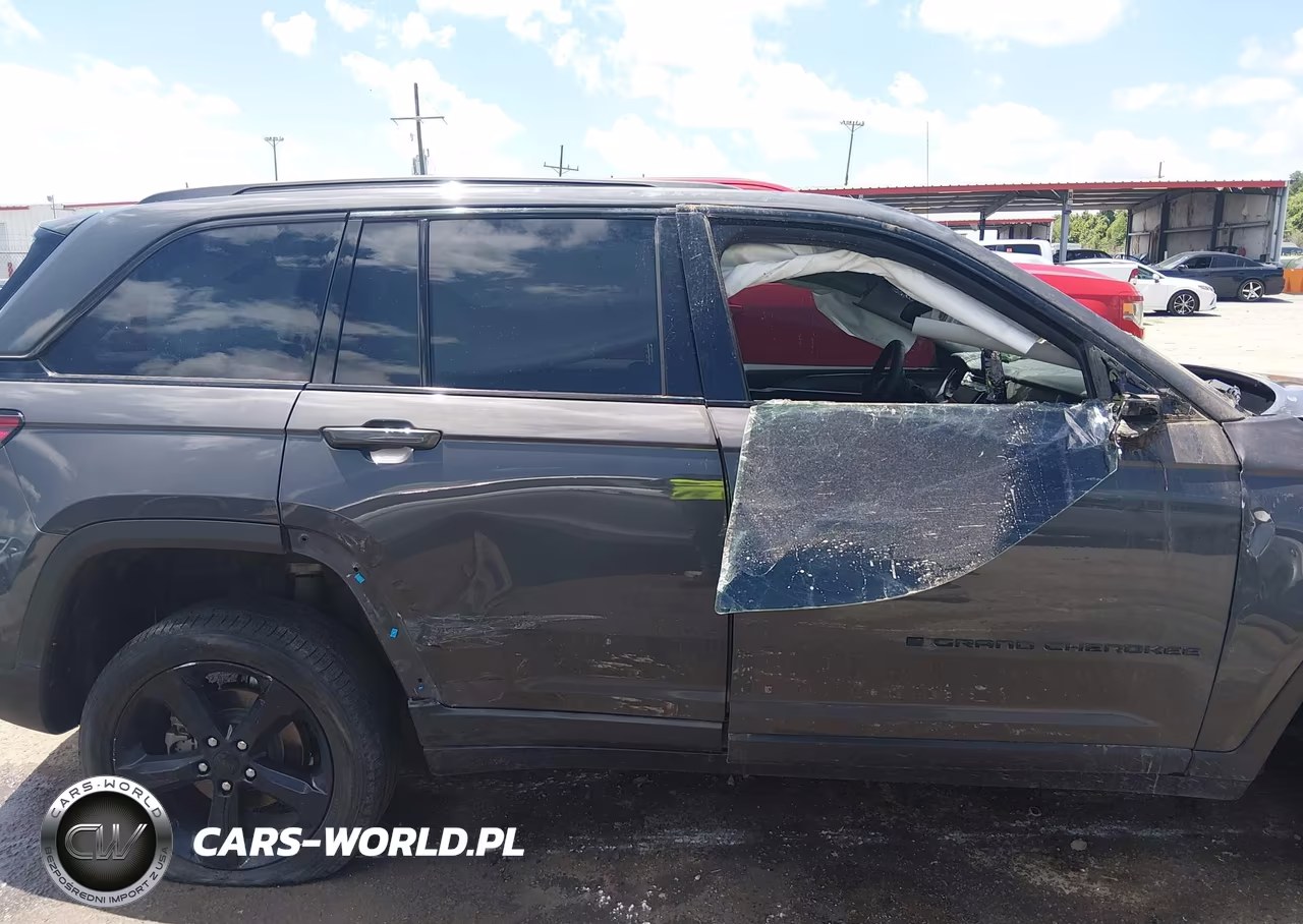 2023 Jeep Grand Cherokee Limited 4X2 VIN:1C4RJGBG7PC663517 - 13
