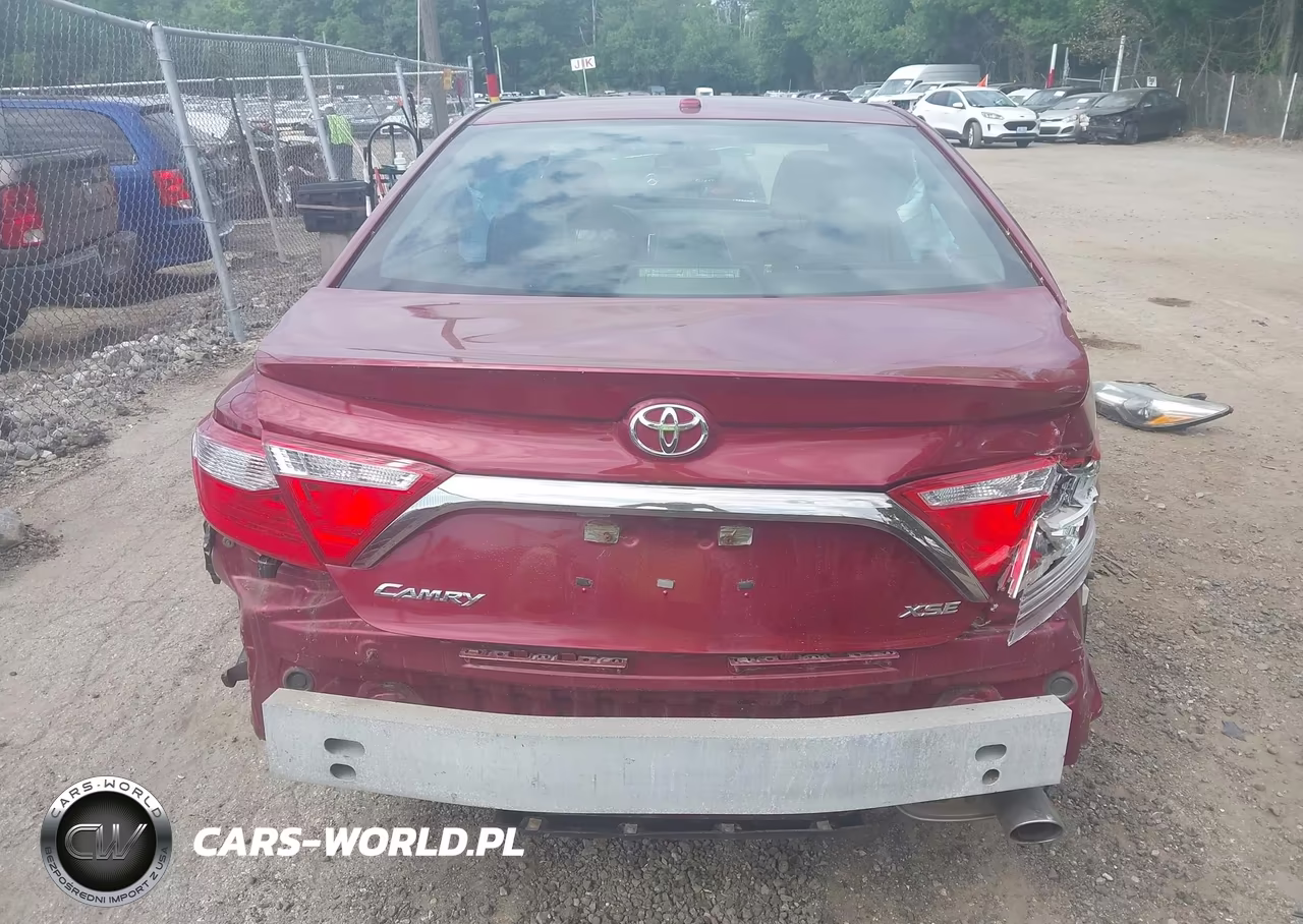 2015 Toyota Camry Xse VIN:4T1BF1FK0FU876490 - 17