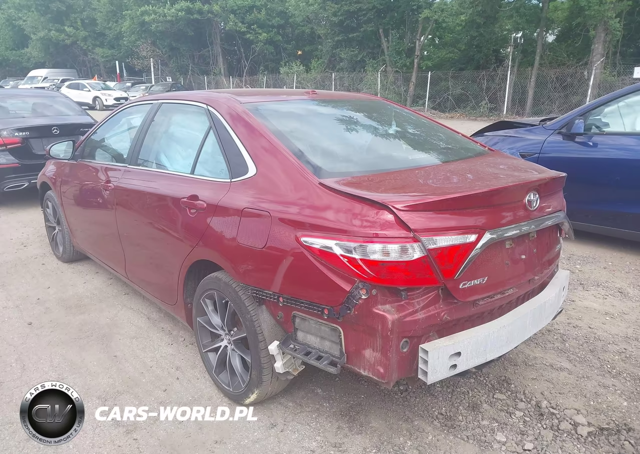 2015 Toyota Camry Xse VIN:4T1BF1FK0FU876490 - 3