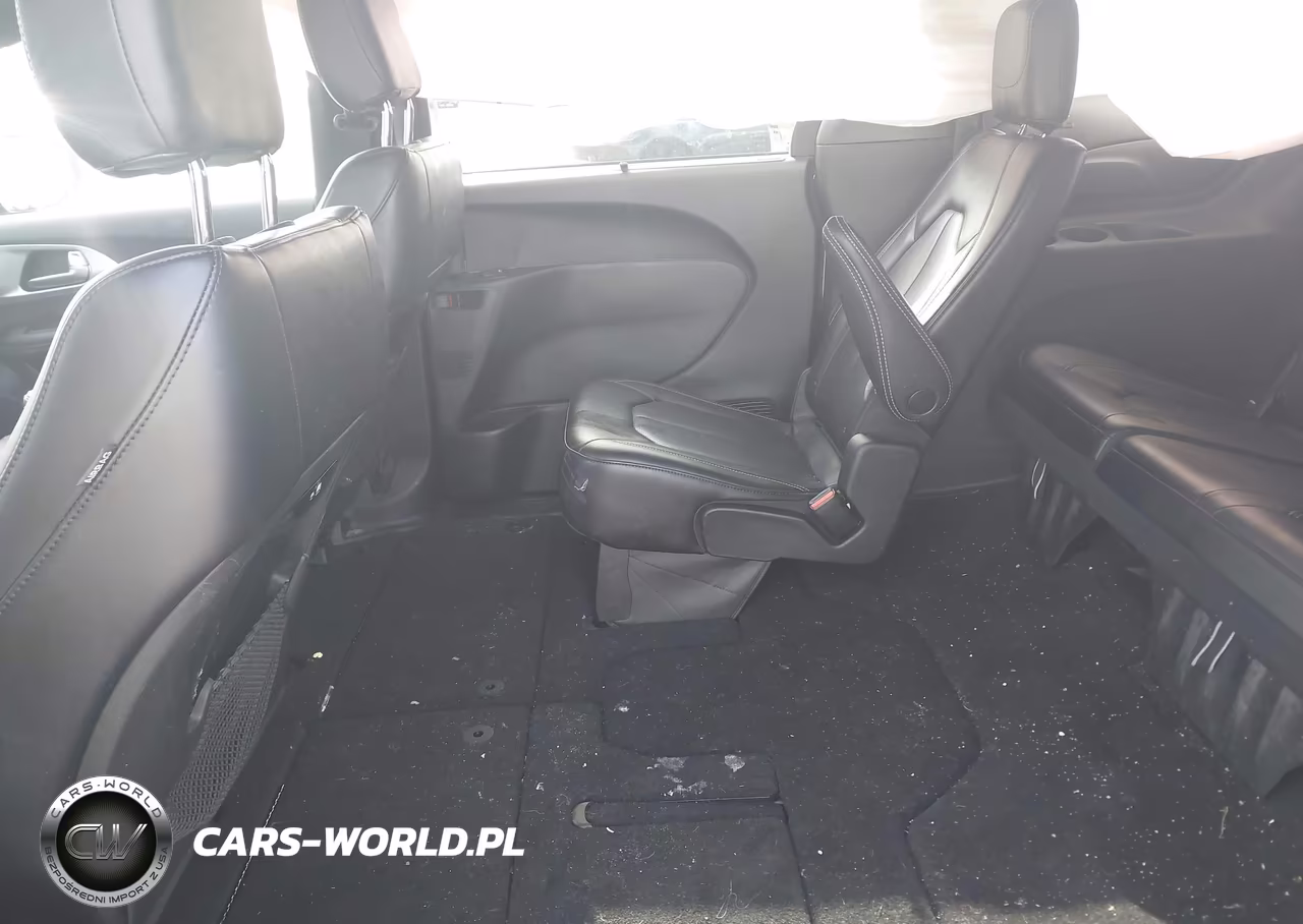 2023 Chrysler Pacifica Touring L VIN:2C4RC1BG8PR507906 - 8