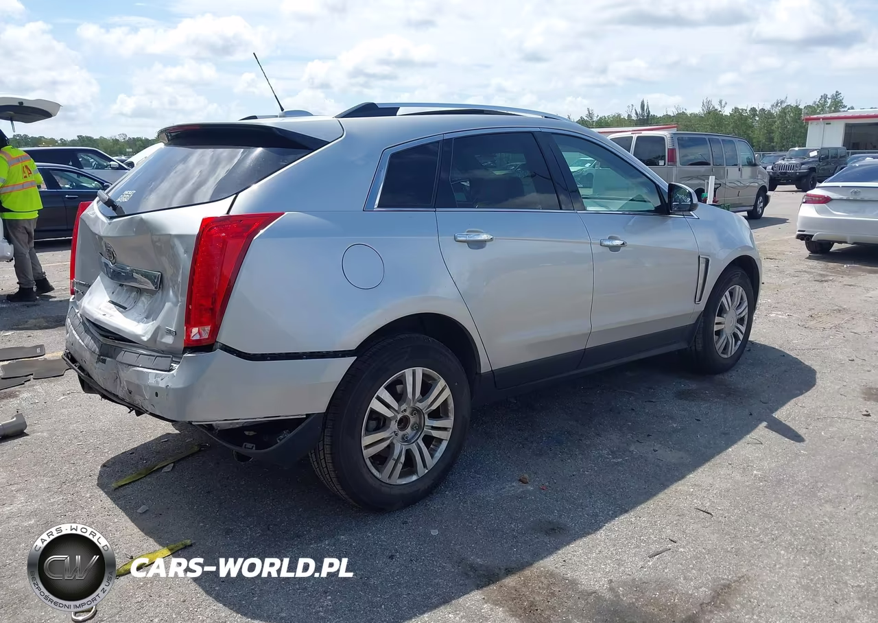 2015 Cadillac Srx Luxury Collection VIN:3GYFNBE30FS560638 - 4