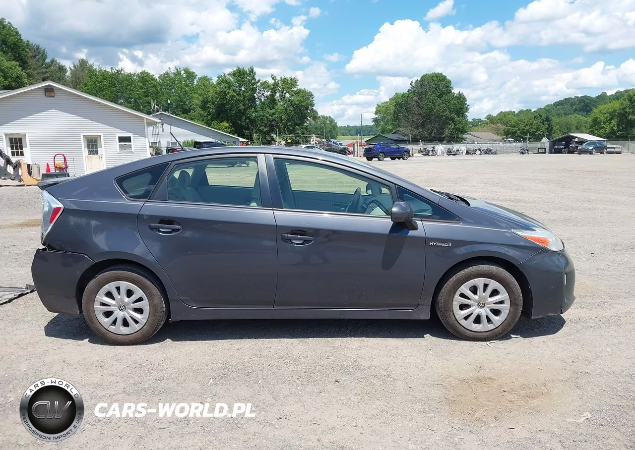 2012 Toyota Prius Two VIN:JTDKN3DU4C1575905 - 14