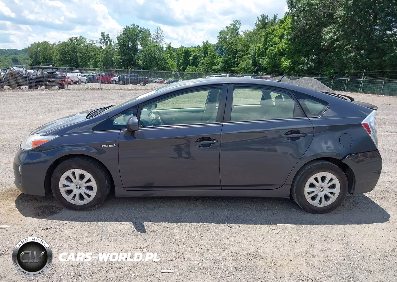 2012 Toyota Prius Two VIN:JTDKN3DU4C1575905 - 15