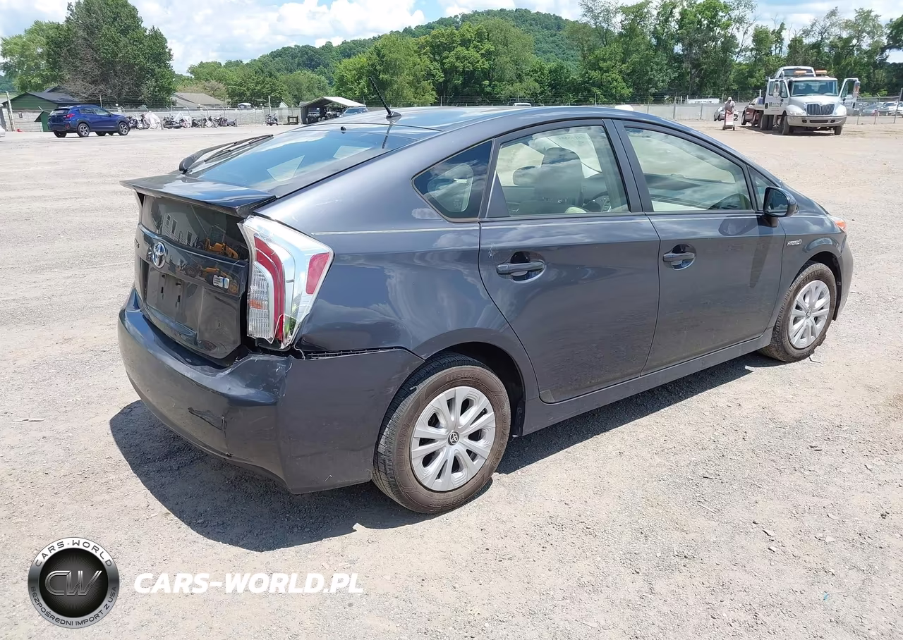 2012 Toyota Prius Two VIN:JTDKN3DU4C1575905 - 4