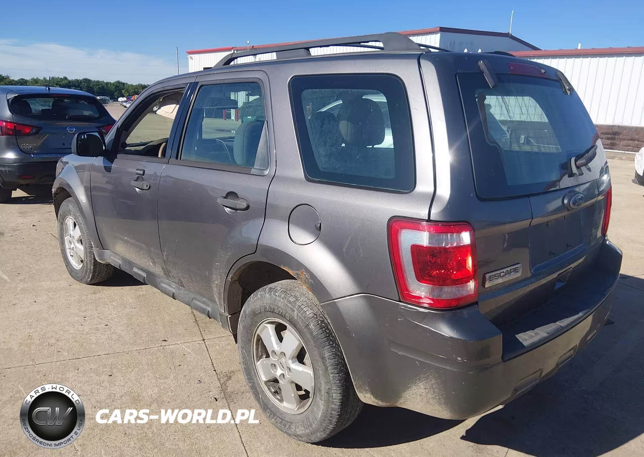 2011 Ford Escape Xls VIN:1FMCU9C77BKA25995 - 3