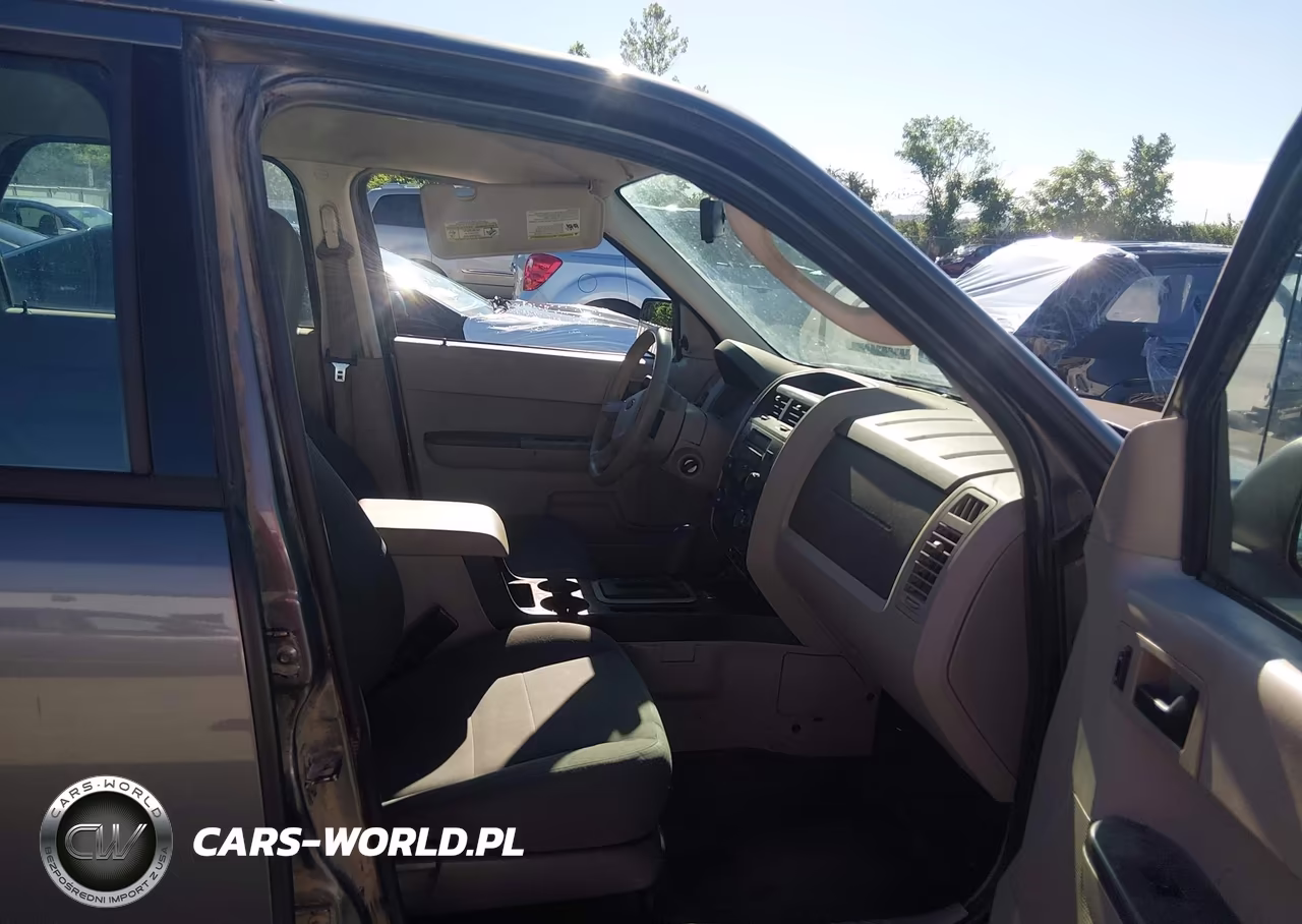2011 Ford Escape Xls VIN:1FMCU9C77BKA25995 - 5