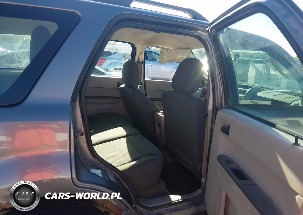 2011 Ford Escape Xls VIN:1FMCU9C77BKA25995 - 8