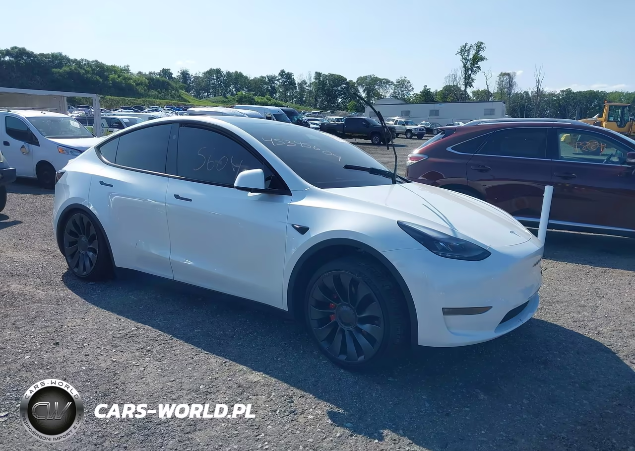 2024 Tesla Model Y Performance Dual Motor All-Wheel Drive – zdjęcie 1 z 18