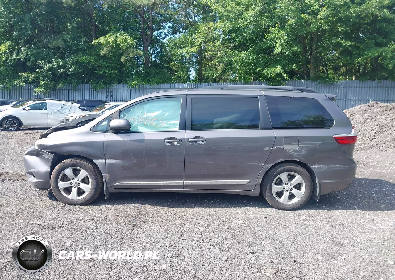 2016 Toyota Sienna Le 8 Passenger VIN:5TDKK3DC6GS738580 - 14