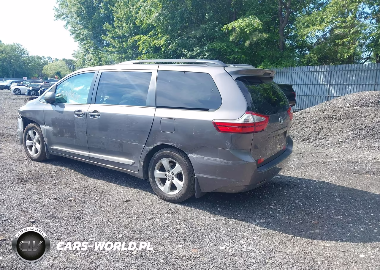 2016 Toyota Sienna Le 8 Passenger VIN:5TDKK3DC6GS738580 - 3