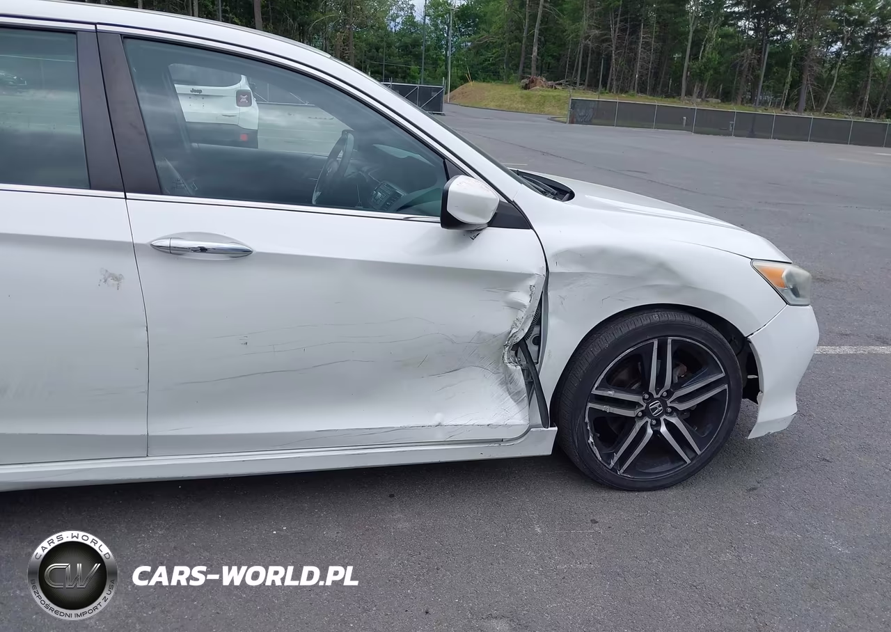 2017 Honda Accord Sport VIN:1HGCR2F5XHA049537 - 6