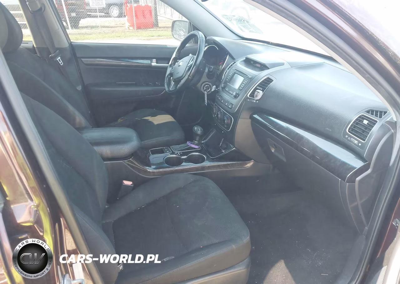 2014 Kia Sorento Lx V6 VIN:5XYKT4A70EG462756 - 5