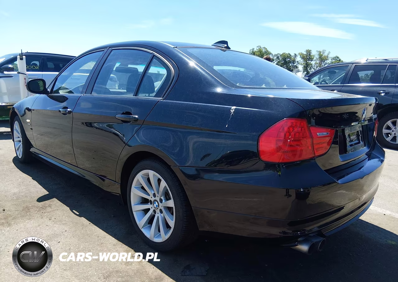 2011 BMW 328I xDrive VIN:WBAPK7G57BNN48888 - 3
