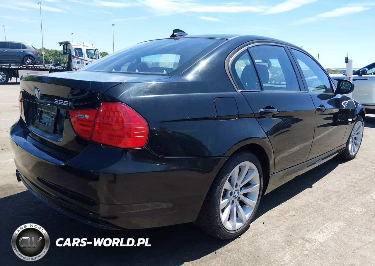 2011 BMW 328I xDrive VIN:WBAPK7G57BNN48888 - 4