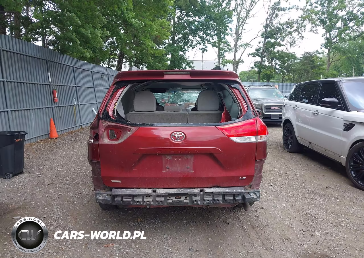 2013 Toyota Sienna Le V6 8 Passenger VIN:5TDKK3DC4DS336519 - 16