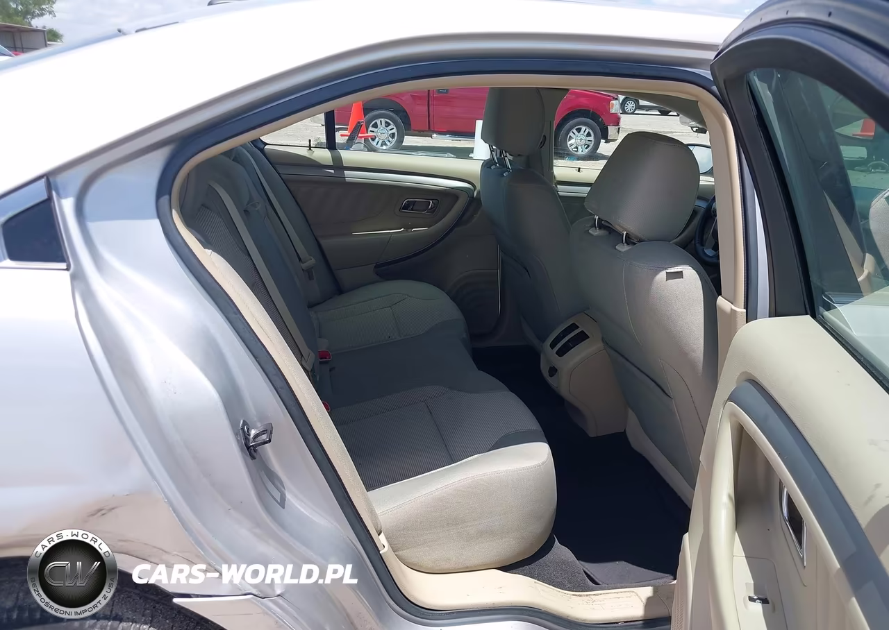 2017 Ford Taurus Sel VIN:1FAHP2E82HG103700 - 8