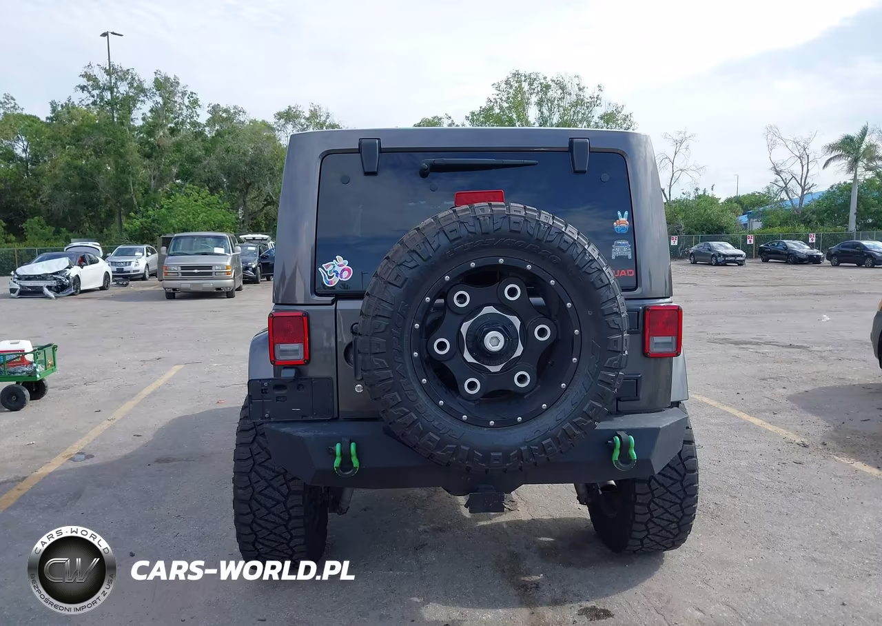 2016 Jeep Wrangler Unlimited Sahara VIN:1C4HJWEG4GL242680 - 16