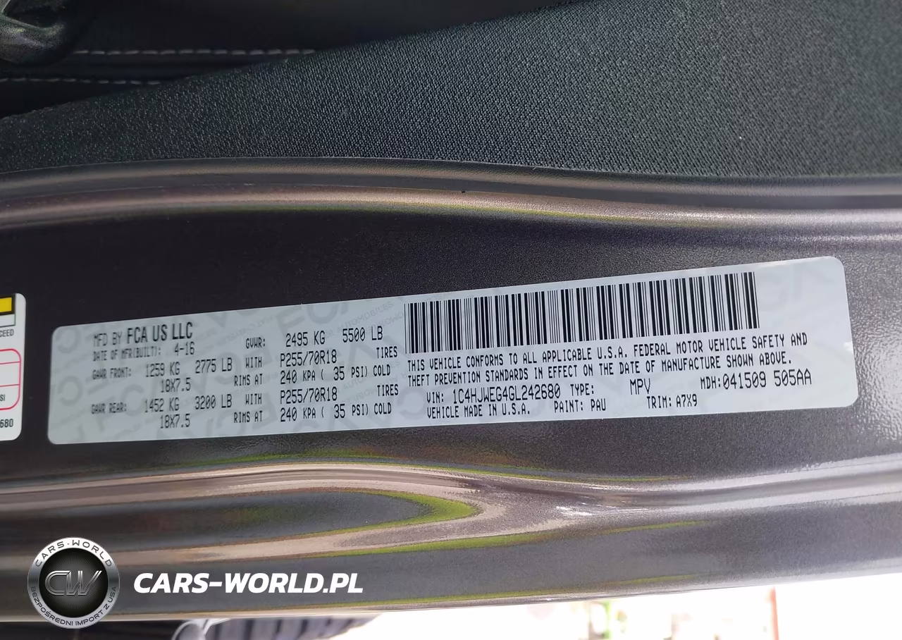 2016 Jeep Wrangler Unlimited Sahara VIN:1C4HJWEG4GL242680 - 9