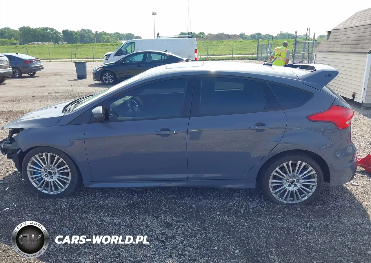 2016 Ford Focus Rs VIN:WF0DP3TH3G4115739 - 14