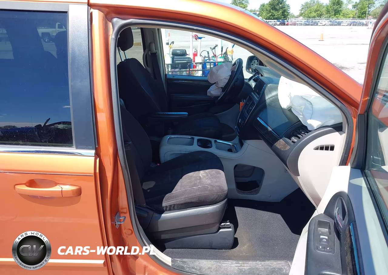 2011 Dodge Grand Caravan Crew VIN:2D4RN5DG3BR684843 - 5