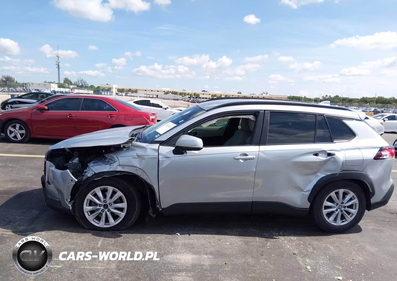 2022 Toyota Corolla Cross Le VIN:7MUCAAAG4NV007457 - 14