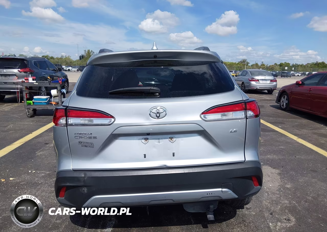 2022 Toyota Corolla Cross Le VIN:7MUCAAAG4NV007457 - 16