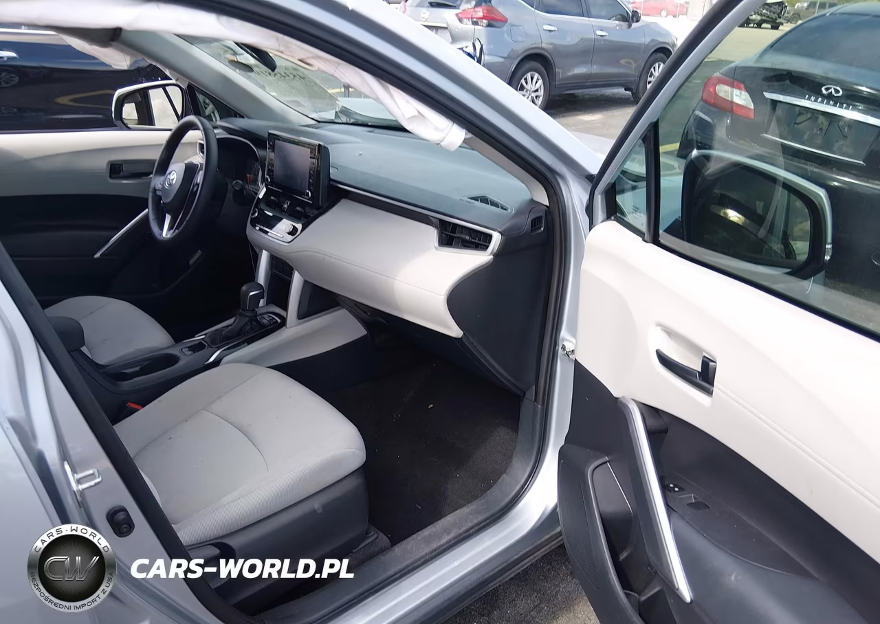 2022 Toyota Corolla Cross Le VIN:7MUCAAAG4NV007457 - 5
