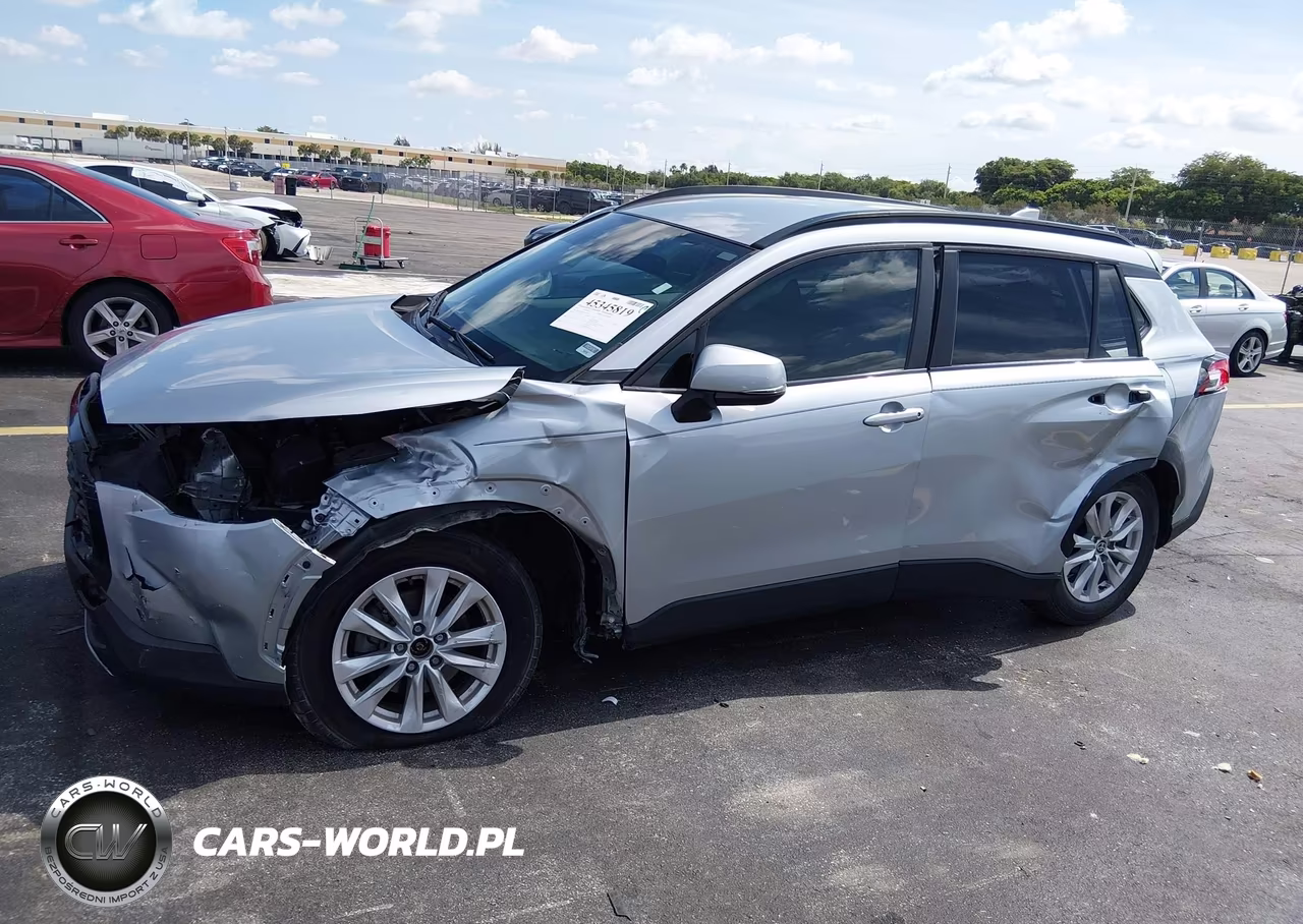 2022 Toyota Corolla Cross Le VIN:7MUCAAAG4NV007457 - 6