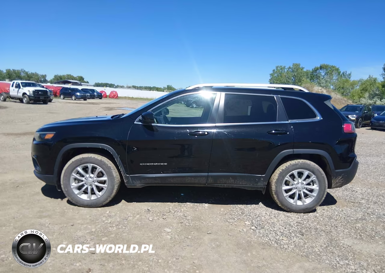 2019 Jeep Cherokee Latitude 4X4 VIN:1C4PJMCB0KD153683 - 17