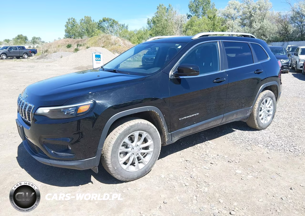 2019 Jeep Cherokee Latitude 4X4 VIN:1C4PJMCB0KD153683 - 2
