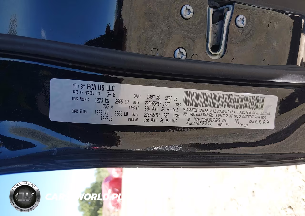 2019 Jeep Cherokee Latitude 4X4 VIN:1C4PJMCB0KD153683 - 9