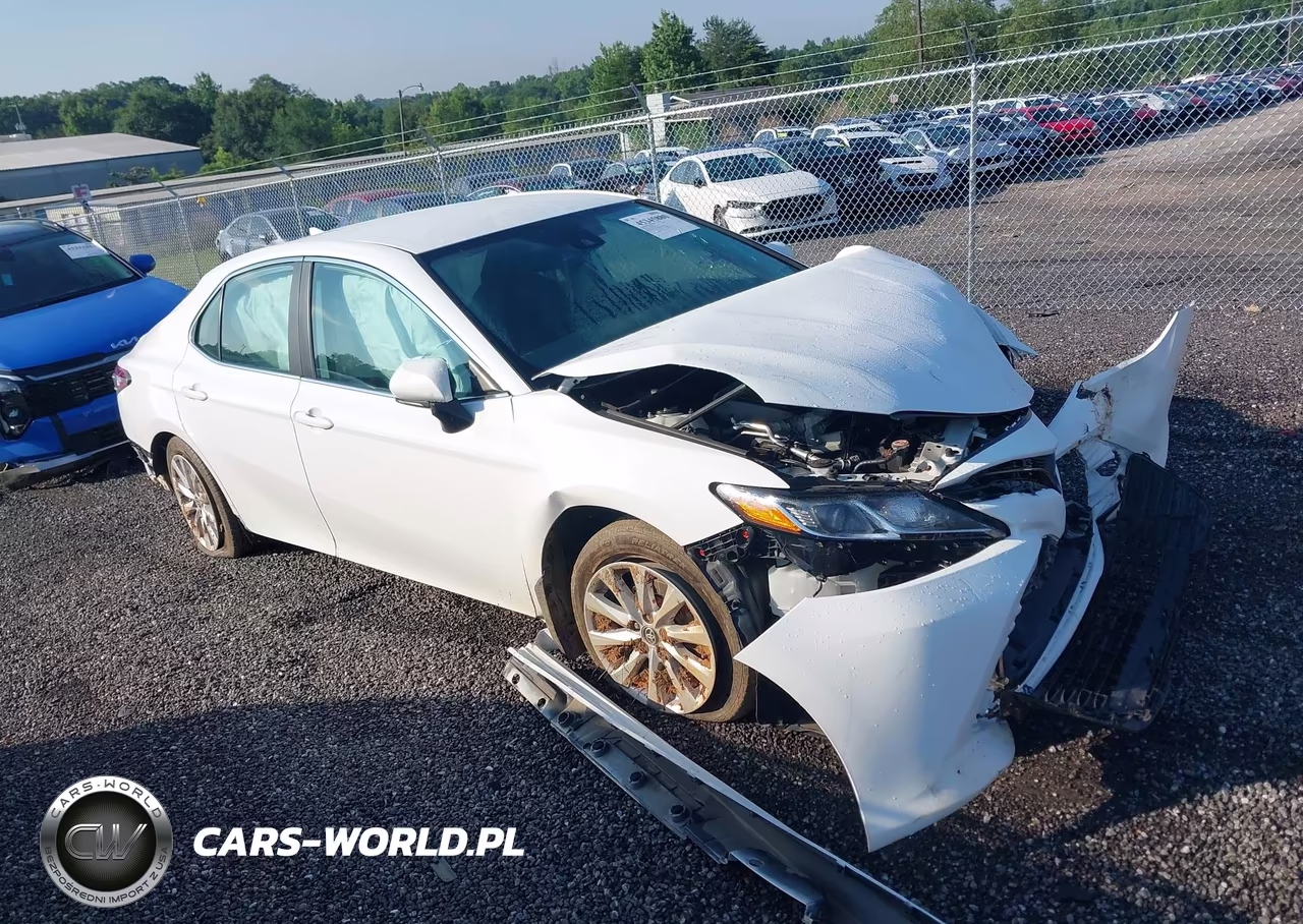 2020 Toyota Camry Le Awd – zdjęcie 1 z 16