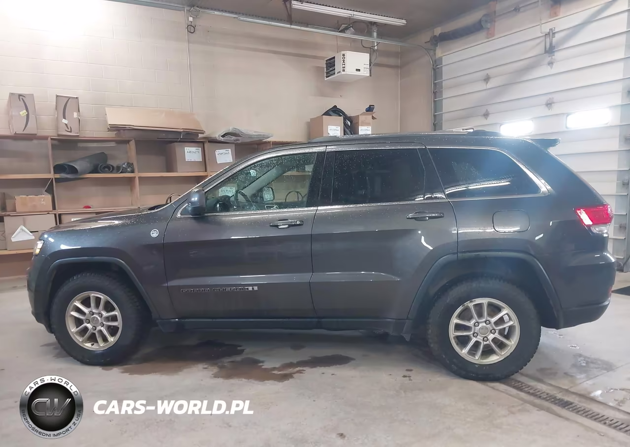 2019 Jeep Grand Cherokee Laredo E 4X4 VIN:1C4RJFAG7KC772287 - 14