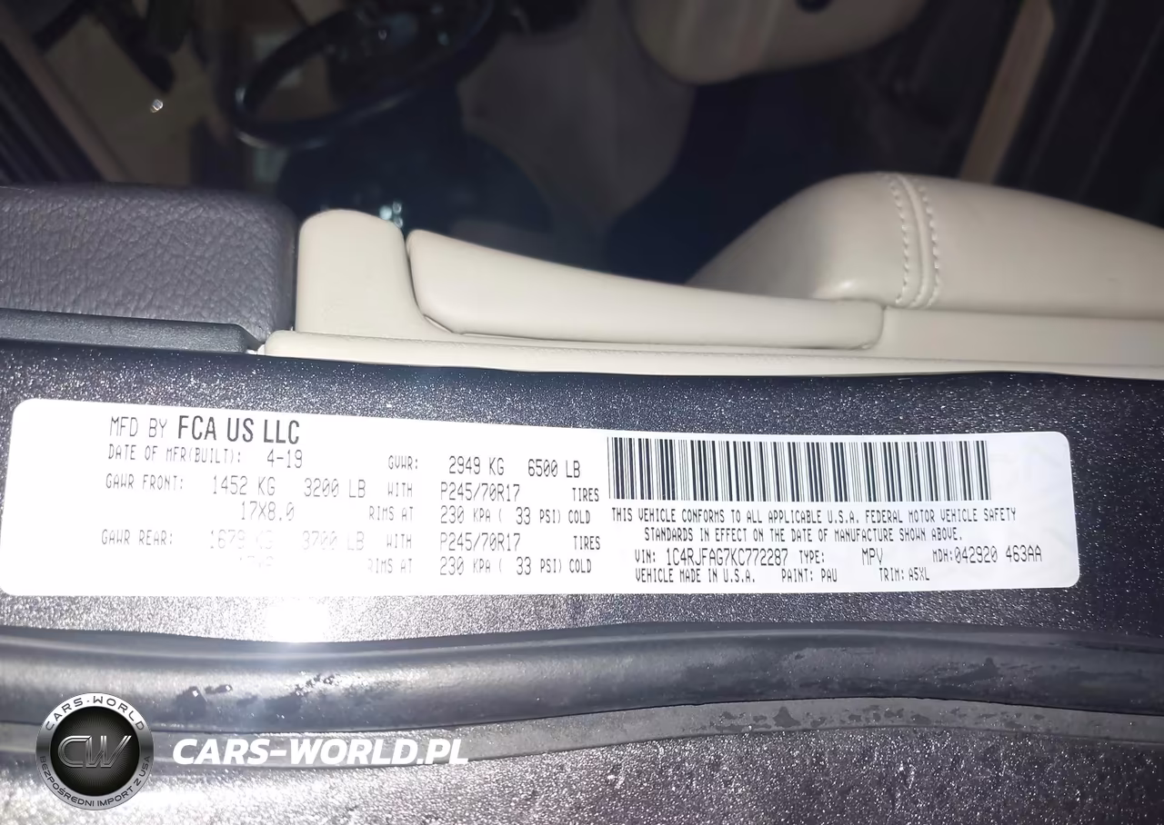 2019 Jeep Grand Cherokee Laredo E 4X4 VIN:1C4RJFAG7KC772287 - 9