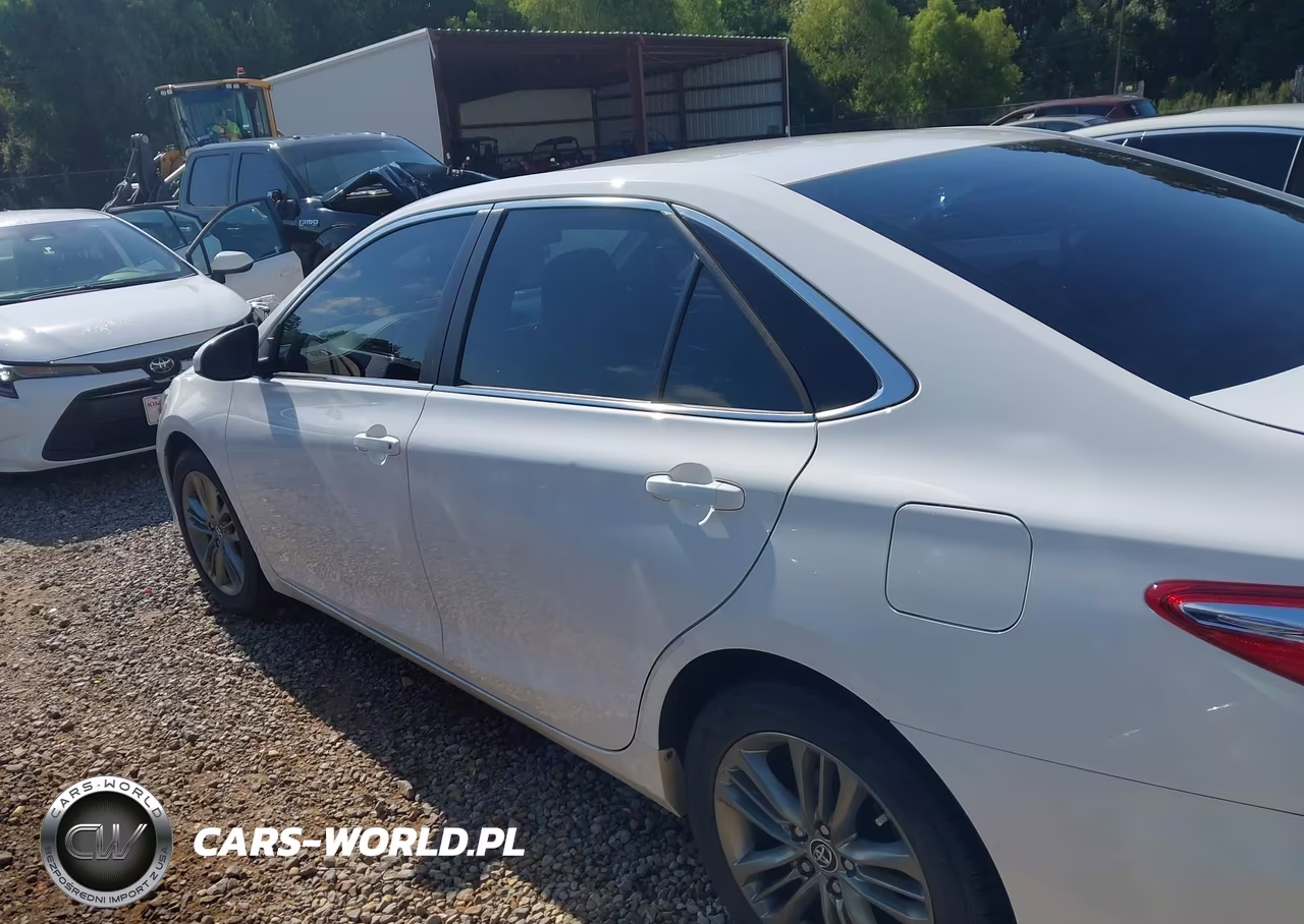 2015 Toyota Camry Se VIN:4T1BF1FK8FU903144 - 14