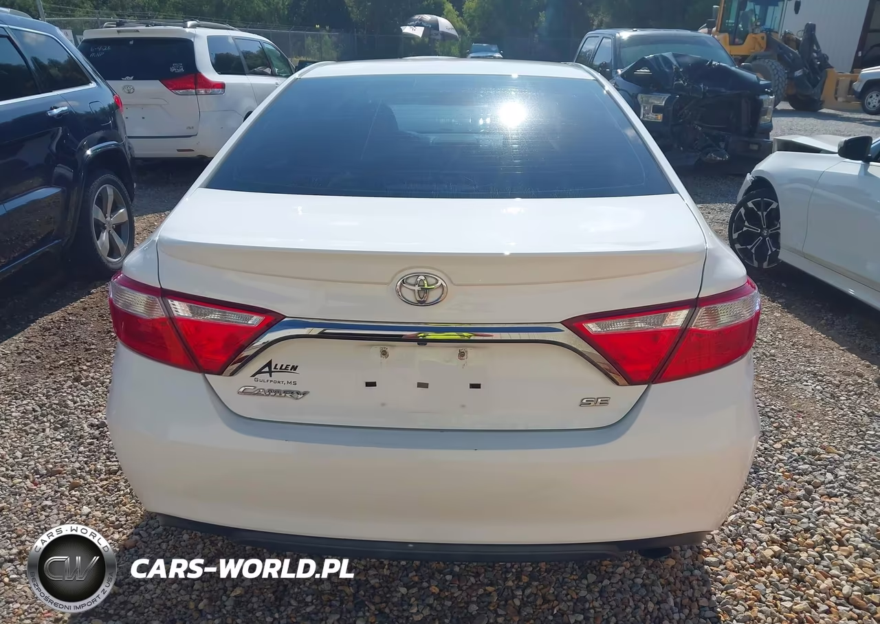 2015 Toyota Camry Se VIN:4T1BF1FK8FU903144 - 16
