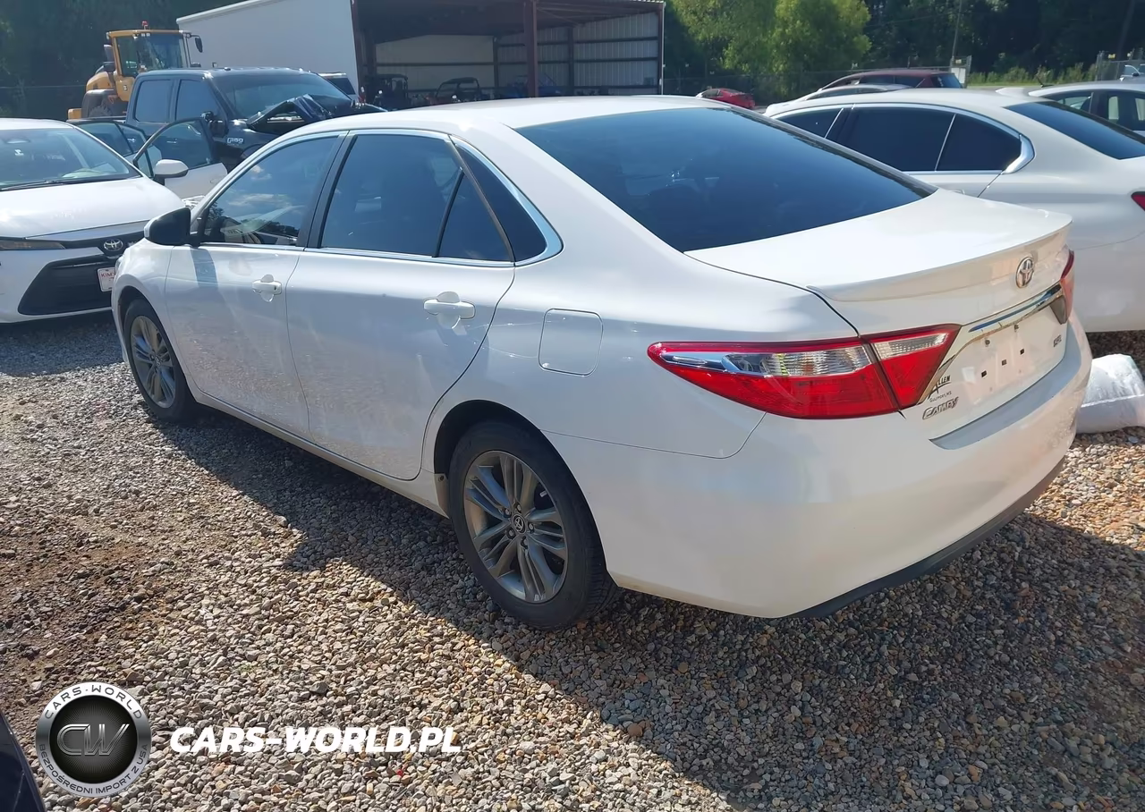 2015 Toyota Camry Se VIN:4T1BF1FK8FU903144 - 3