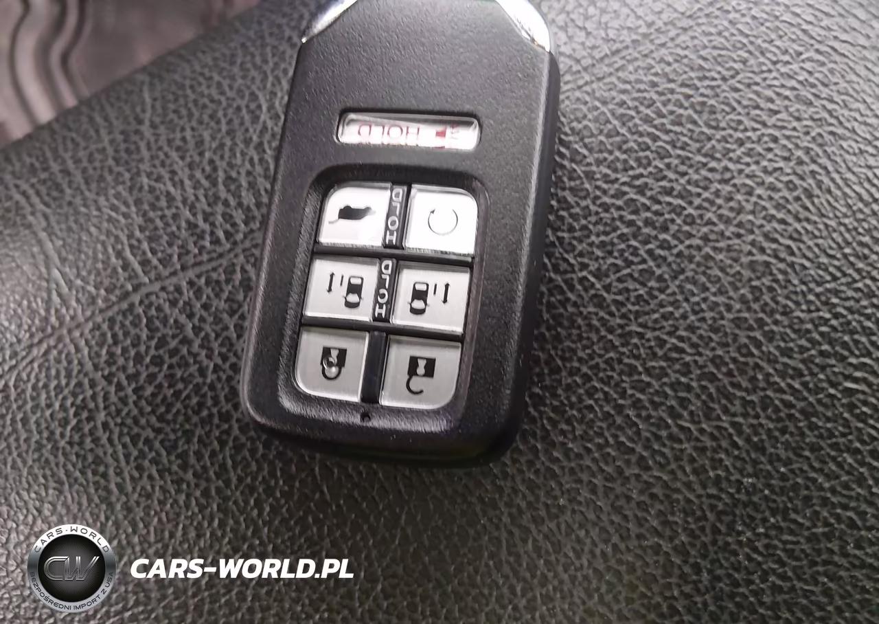 2022 Honda Odyssey Touring VIN:5FNRL6H88NB043795 - 11