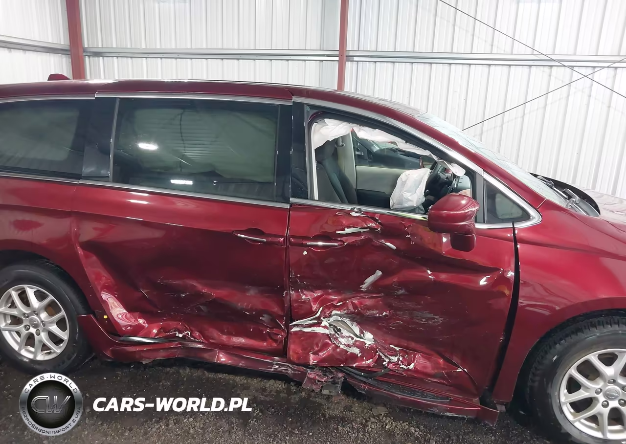 2020 Chrysler Pacifica Touring VIN:2C4RC1FG1LR233159 - 6