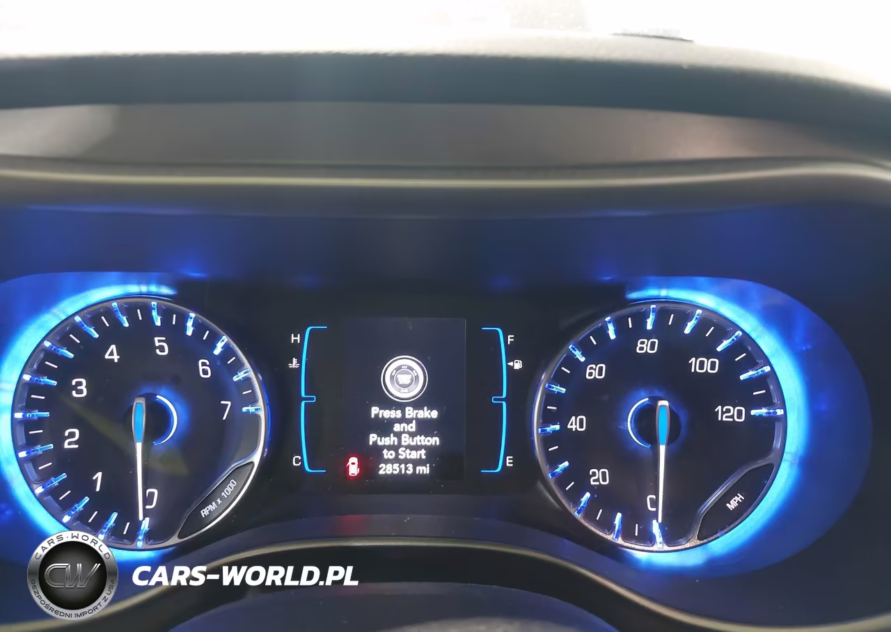 2020 Chrysler Pacifica Touring VIN:2C4RC1FG1LR233159 - 7