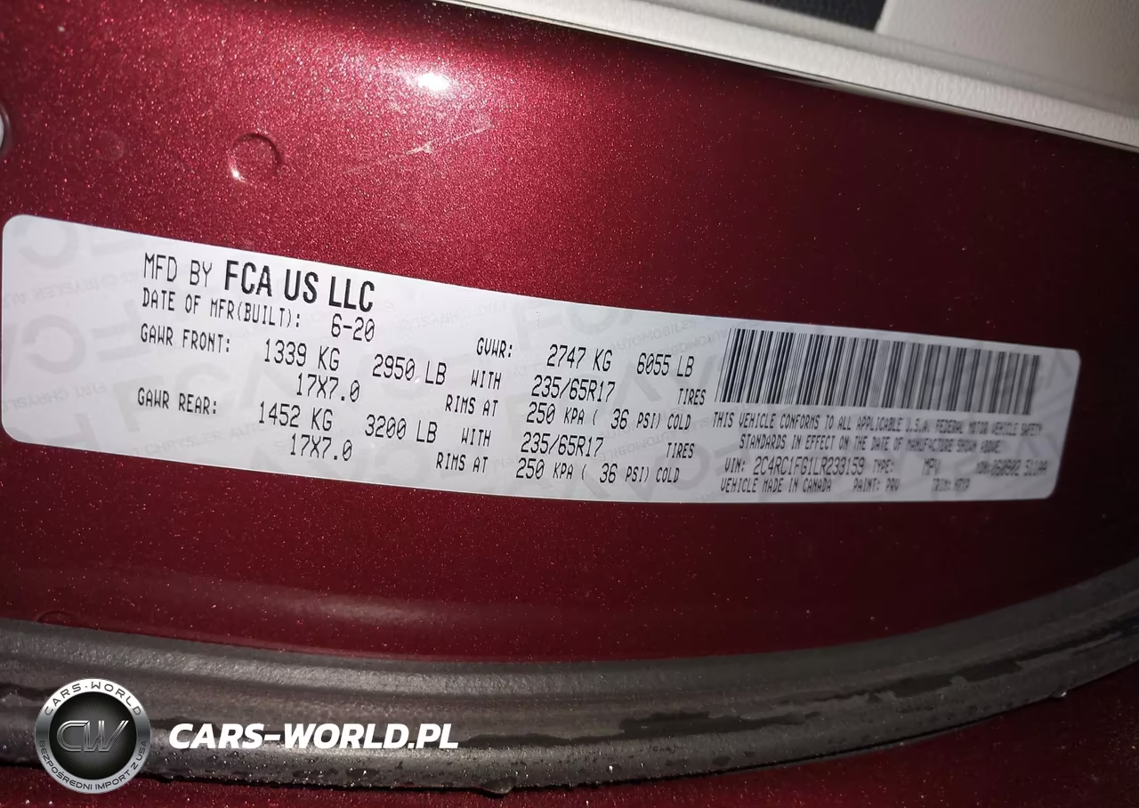 2020 Chrysler Pacifica Touring VIN:2C4RC1FG1LR233159 - 9