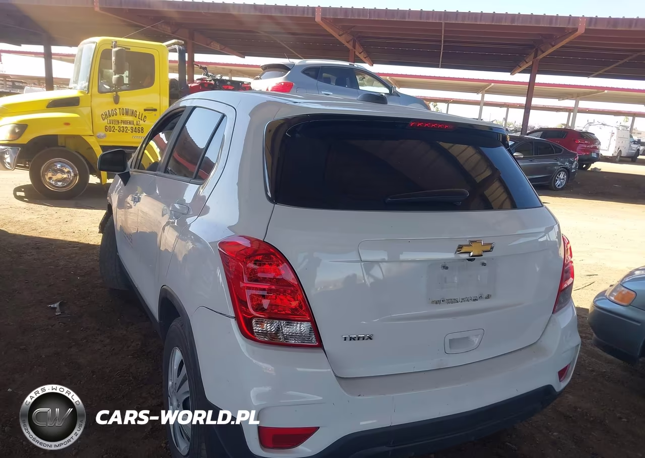 2017 Chevrolet Trax Ls VIN:3GNCJKSB5HL266463 - 3