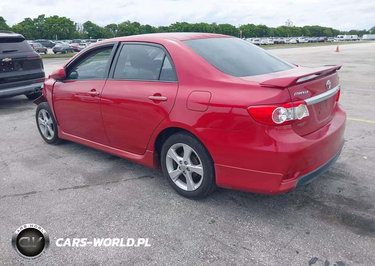 2013 Toyota Corolla S VIN:2T1BU4EE5DC110417 - 3