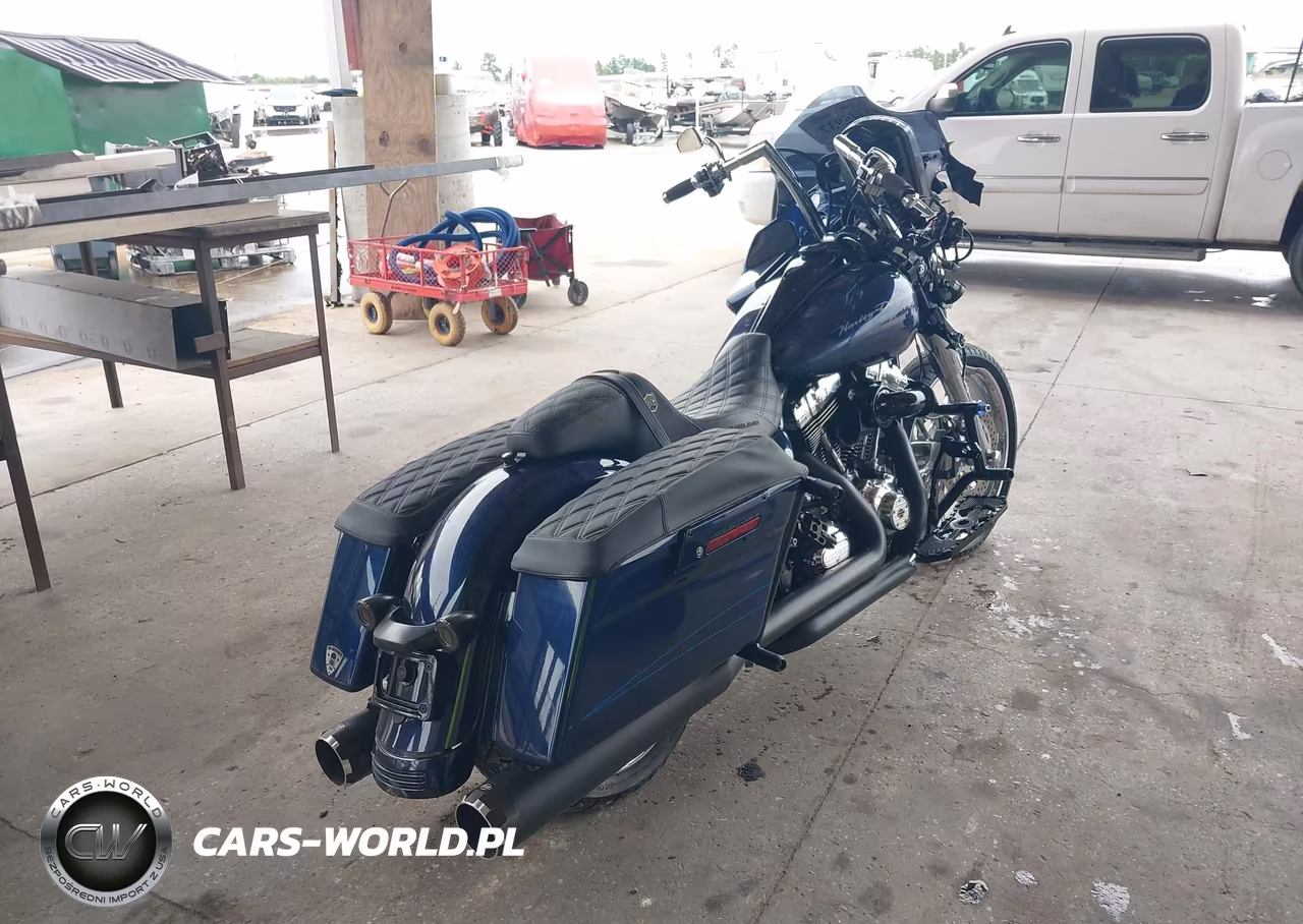 2013 Harley-Davidson Fltrx Road Glide Custom VIN:1HD1KHM18DB648615 - 4