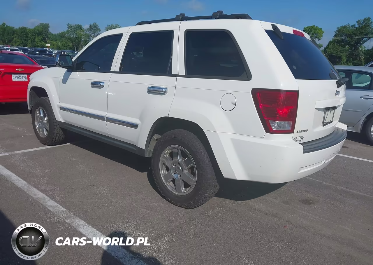 2010 Jeep Grand Cherokee Laredo VIN:1J4PS4GKXAC156418 - 3